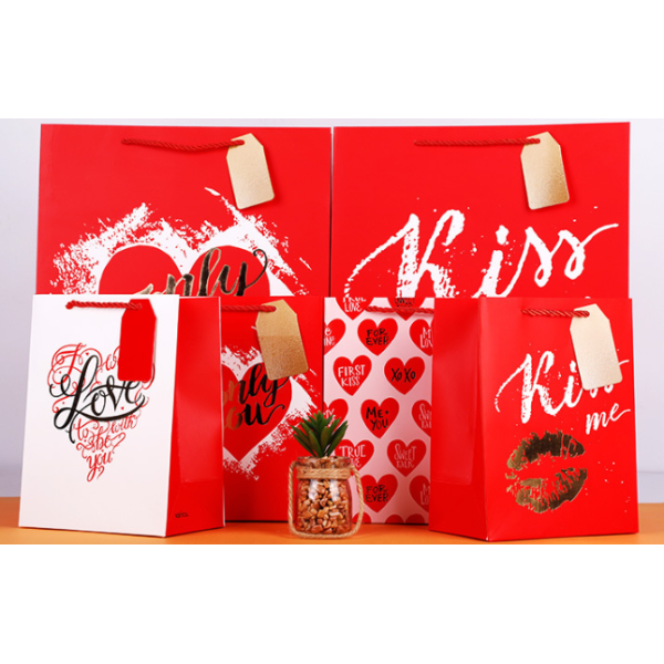 White Cardboard Gift Bag Kiss & Hug Pack 100