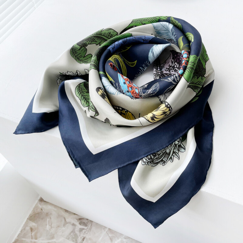 Animals And Plants Double-sides Print 16 Momme Silk Twill Scarf
