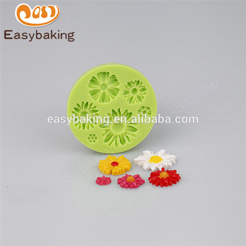 New design best selling customized food grade flower shape silicone