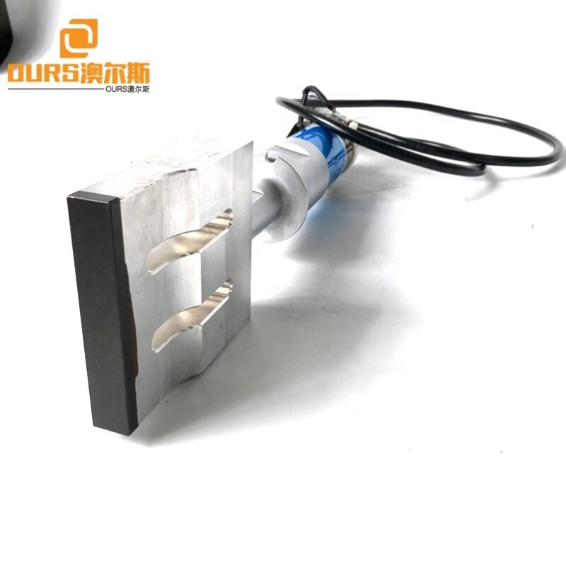 PZT8 Piezoceramic Ultrasonic Welding Transducer With Horn 20K 2000W For 110x20mm Face Mask Sealing Machine