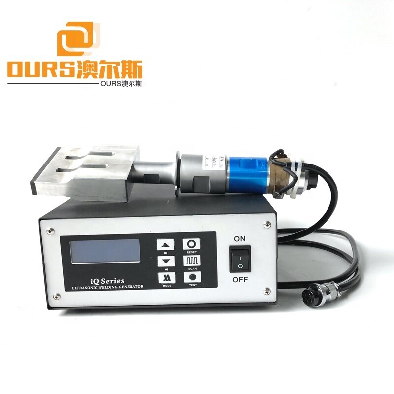 Face Mask Machine Parts 20KHz 2600W Ultrasonic Generator And Transducer With Horn 220mm*20mm