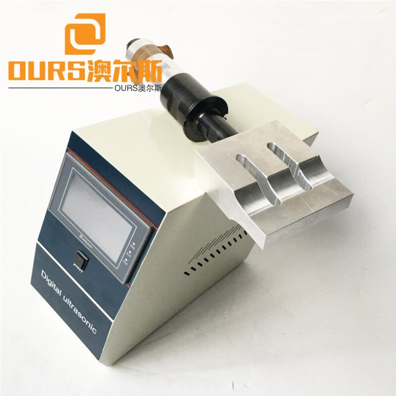 Hot Sales 20KHZ 2000W ultrasonic welding diggenerator with booster+steel welding horn for ear with mask welding machine