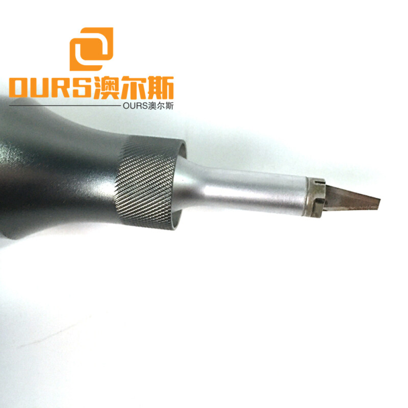 ultrasonic ribbon cutting machine include generator and  transducer and horn and Ultrasonic cutting knife