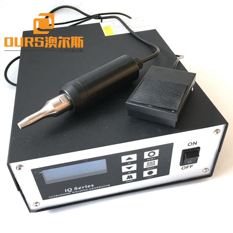28khz or 35khz Small Ultrasonic Spot Welding Generator and Transducer with Titanium Horn Use For Textile Inserts Rear Panels