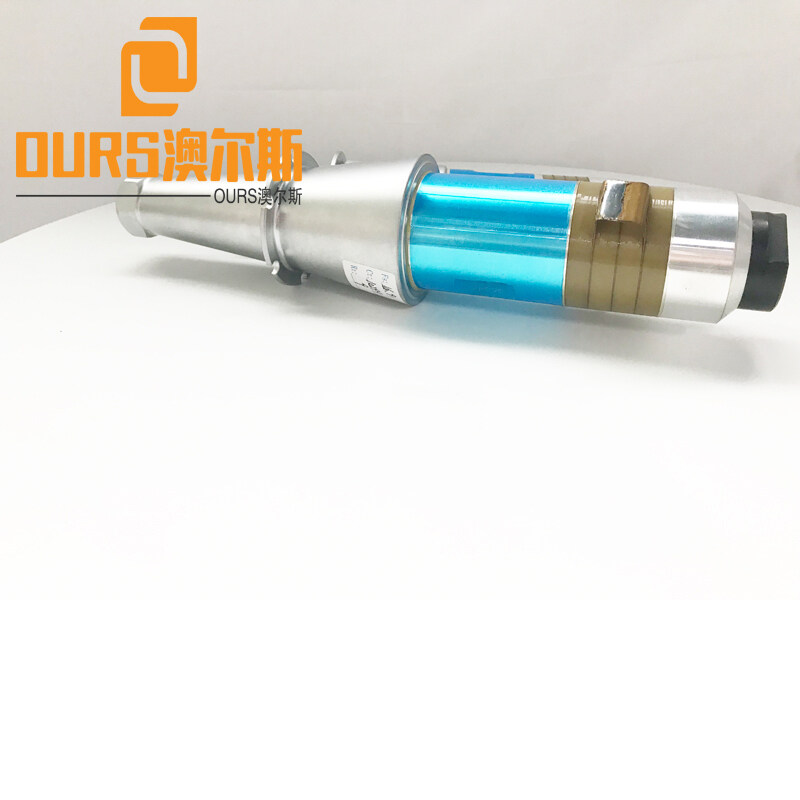 2600W/15khz Ultrasonic Piezoelectric Welding Transducer with Titanium Booster for PP/PE/POM