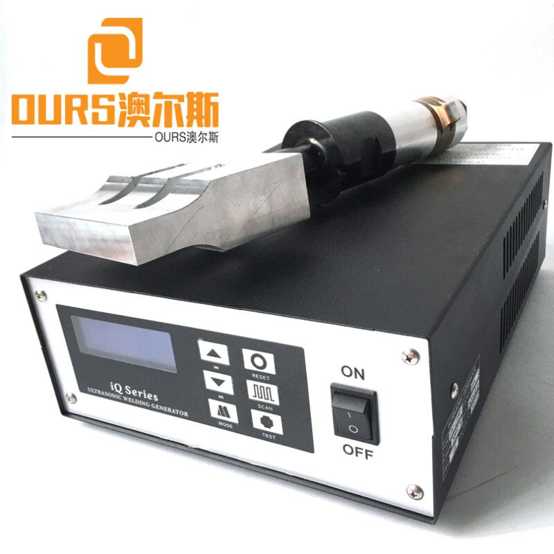 Hot Sales 20KHZ 2000W Ultrasonic Welding generator and transducer with booster For Semi Auto Face Mask Ear Loop Welding Machine