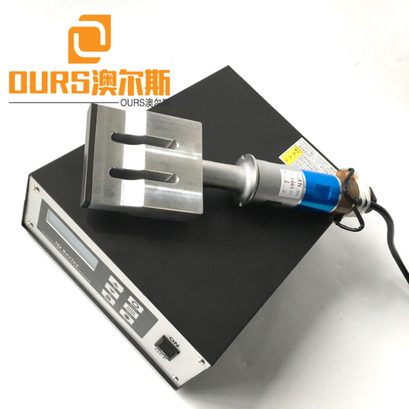 20KHZ 2000W Ultrasonic Welding and Transducer For C Fold Non Woven Mask Converting Machine