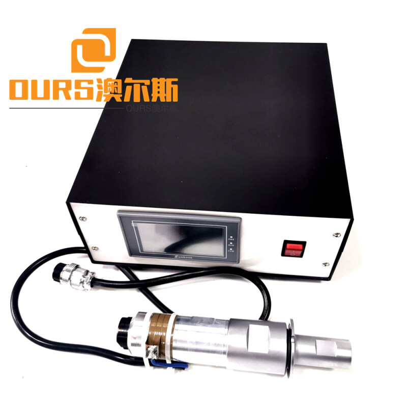 Vietnam medical TCCS-mask ultrasonic welding machine 2600w 20khz ultrasonic generator and transducer