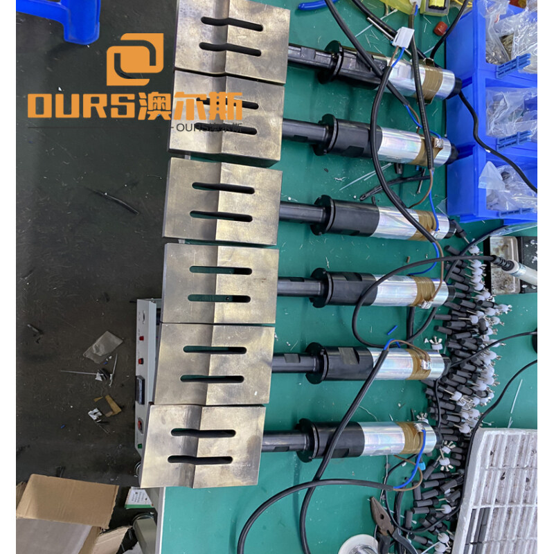 15KHZ/18KHZ/20KHZ 2000W digital ultrasonic welding generator For Nonwoven Fabrics Welding