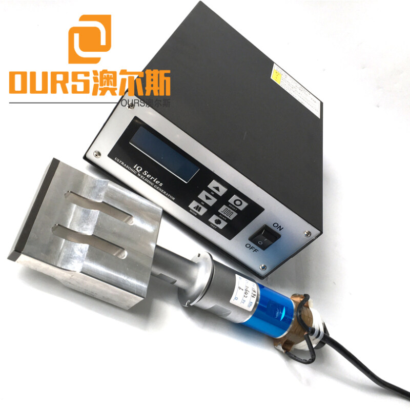 20KHZ 2000W Ultrasonic Welding and Transducer and Horn For Standard Size Medical Logo Welding Face Mask Making Machine