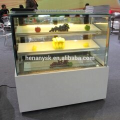 Estilo japonés 3 capas Materiales de mármol Escaparate de pastel en ángulo recto Exhibición de vidrio Congelador de vitrina