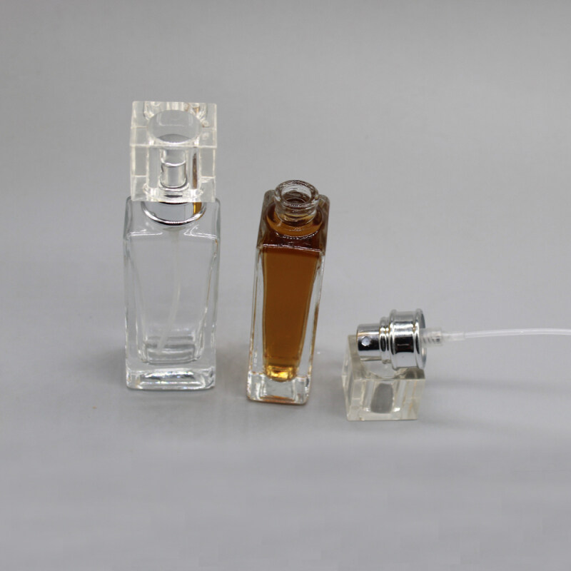 15ml Square Perfume Glass Bottle with Spray Pump for Perfume