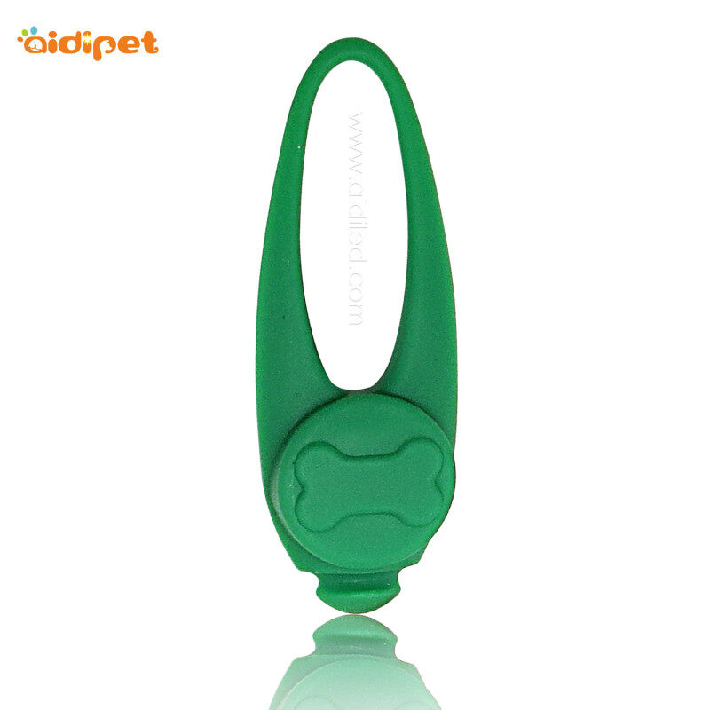 Waterproof Silicone Dog Collar Pendant Light Light up Pet Collar Tag Promotion Dog Accessory 2022