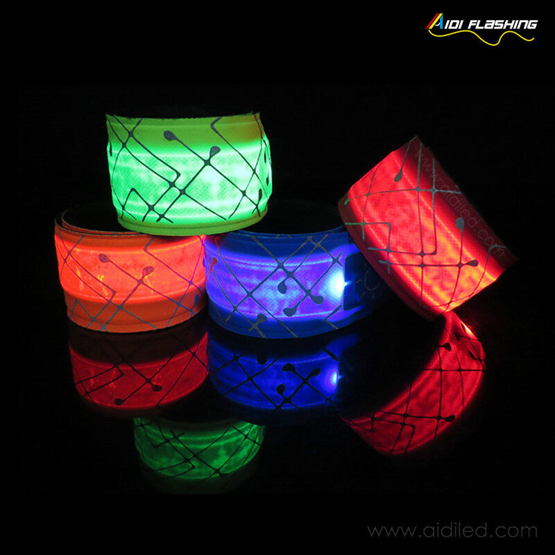 Hot Selling Snap it Led Wristband Reflective Printing Light up Promotion Slap Band for Activity Sport Party