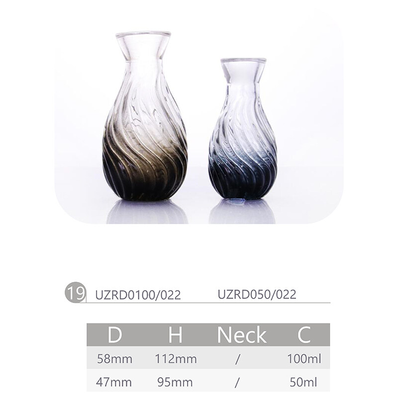 Nordic simple transparent glass aromatherapy bottle pineapple texture creative ornaments desktop decoration