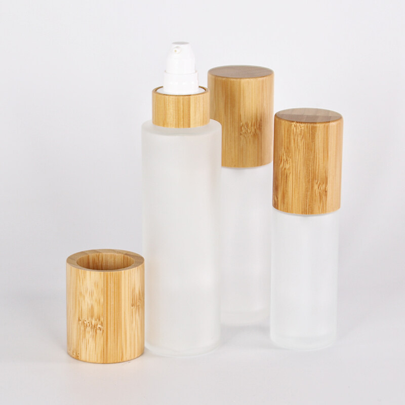 different size flat shoulder face serum packaging glass perfume bottle 15 ml with pump bamboo cap