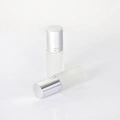 Factory price Leak proof 5ml transparent glass essential oil bottle or perfume bottle with steel ball