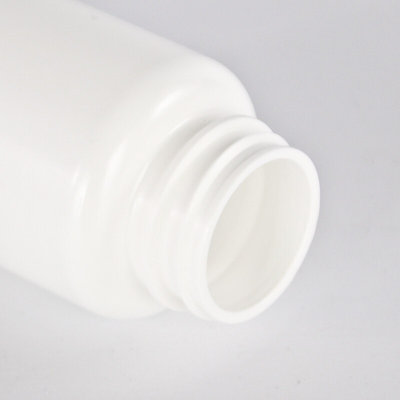 round empty plastic pill capsules bottle with child proof cap