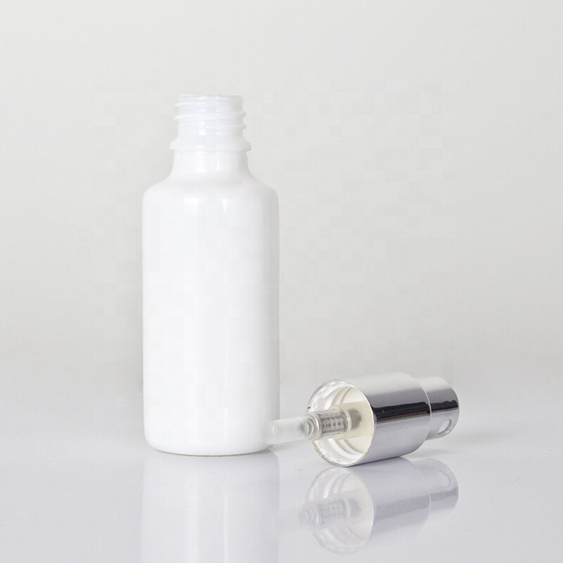 30ml glass bottle with mist sprayer pump round shoulder white glass skin care bottle with factory price