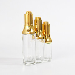 Wholesale 20ml 30ml 40ml  glass cosmetic bottles with golden aluminum lids glass dropper bottles for serum skin care products