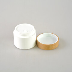 Hot cake cosmetic double wall PP plastic cream jars with bamboo lid for skincare packaging