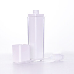 30ml 60ml High Quality Luxury Acrylic Vacuum Lotion Bottles for Essence Lotion Cosmetic Packaging