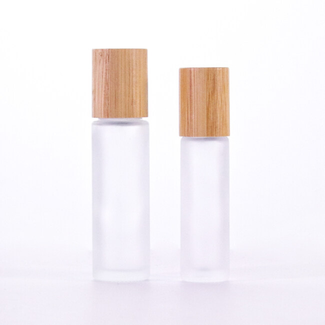 Refillable Roll on 10ml Transparent perfume Essential Oil clear frosted Glass Roller Bottles With Bamboo Lid cap