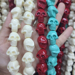 GP0842 Large creamy ivory resin plastic skeleton skull head beads