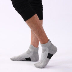 Men's sports basketball boat socks for running and outdoor