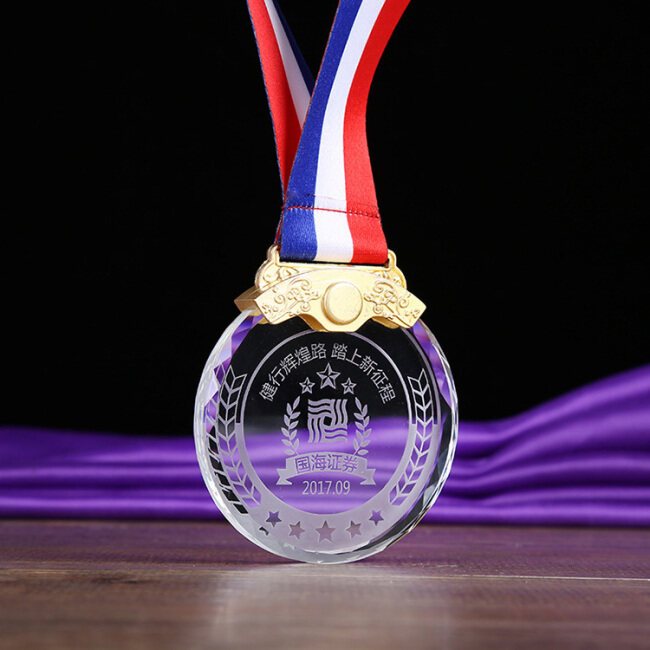 Metal lock crystal medal, three - color lanyard crystal medal for the competition award