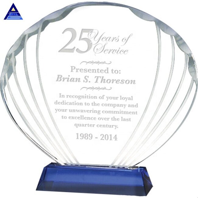 New Arrival Design Custom Clear Shell Shaped Glass Trophy Plaque Awards For Souvenir Gift