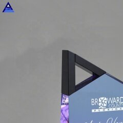 Пресс-папье в технике Ascent Crystal для гравировки логотипа компании