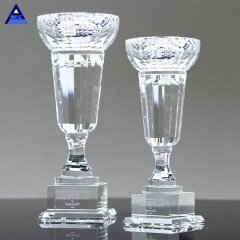Copa de trofeo de cristal elegante al por mayor promocional de China con base de cristal transparente