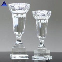 Copa de trofeo de cristal elegante al por mayor promocional de China con base de cristal transparente
