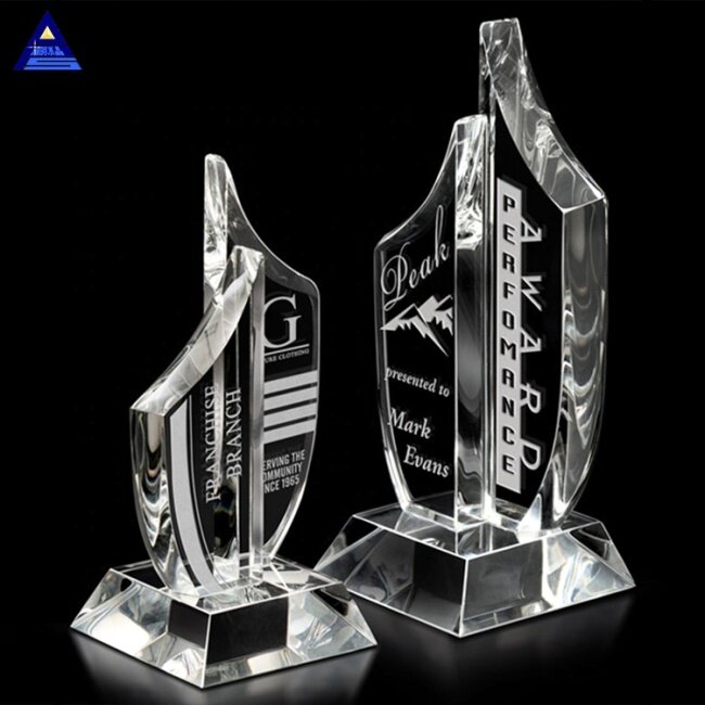 Wholesale High Quality Natural Paragon Crystal Trophy For Decoration