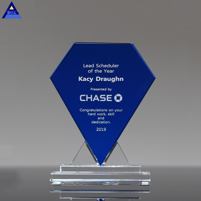 Factory Supply Customize Style 3D Laser Crystal Trophy Awards And Shield Shape Crystal Craft For Gifts