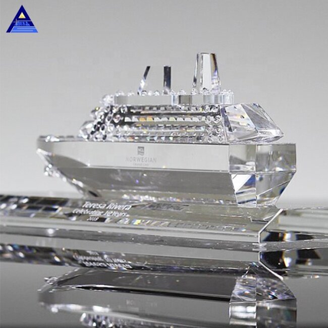 K9 Crystal Decorative 3D Engraved Crystal Cruise Ship Award Trophy