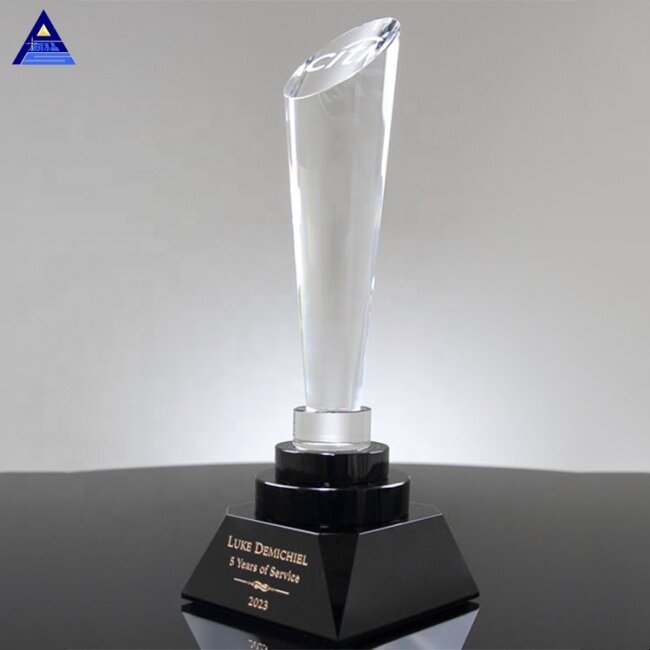 Wholesale China Corporate Gift Spotlight Crystal Tower Trophy